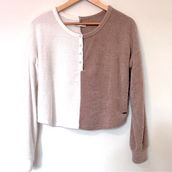 Hollister Sweaters - Hollister Waffle Knit Henley Colour Block Fuzzy Soft Boxy Sweater Womens Medium